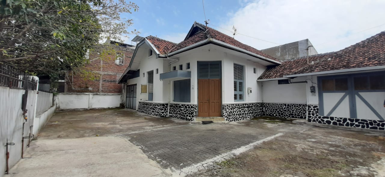 Dijual Rumah Lokasi Lampersari Semarang