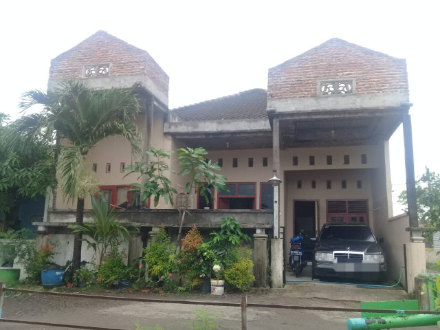 RUMAH PUCANG GADING (1) SEMARANG