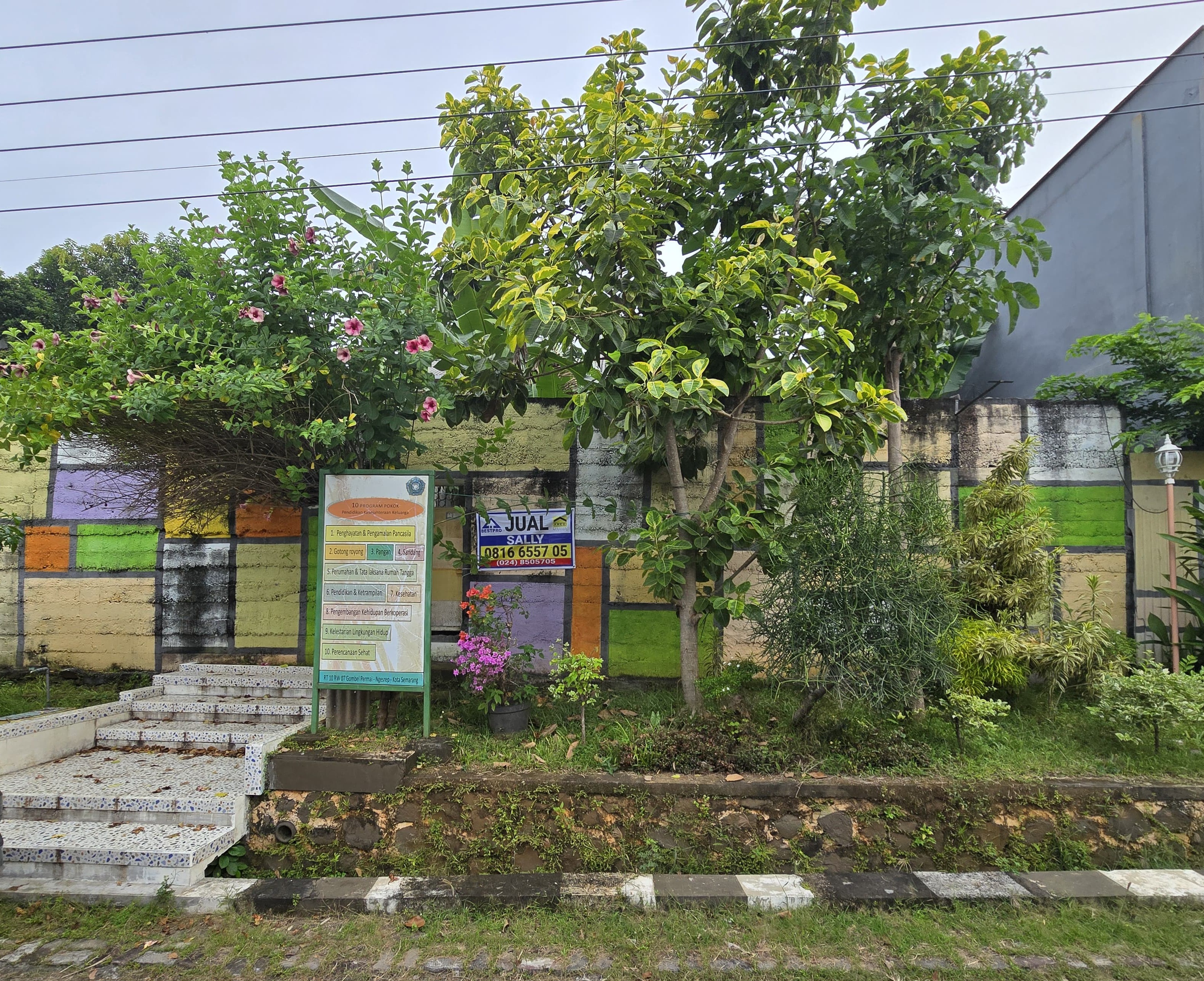 EX RMH BURUNG di daerah Gombel